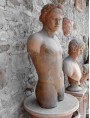 Torso di Apollo greco romano in terracotta