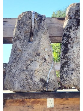 Trebbia o Pisara 02 - in agricoltura strumento in pietra per trebbiare